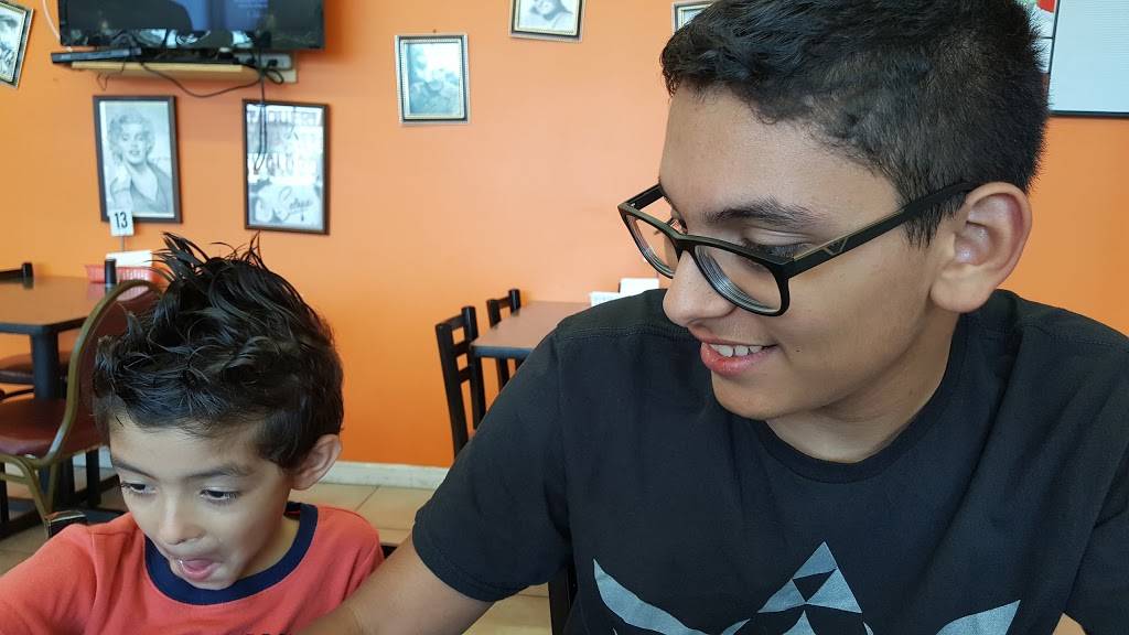 Hacienda tejana | restaurant | 916 Herman St, Humble, TX 77338, USA | 2819738952 OR +1 281-973-8952