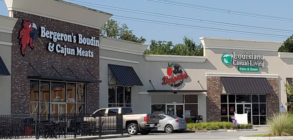 Top Notch Daiquiris and Grill | restaurant | 3005 W Cabelas Pkwy, Gonzales, LA 70737, USA | 2256473503 OR +1 225-647-3503