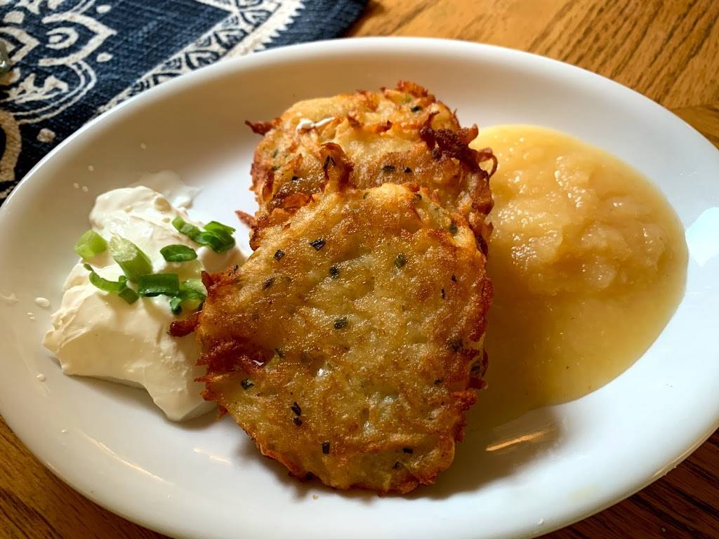 Berliner Kindl German Restaurant | restaurant | 121 Broadway Ave, Black Mountain, NC 28711, USA | 8286695255 OR +1 828-669-5255