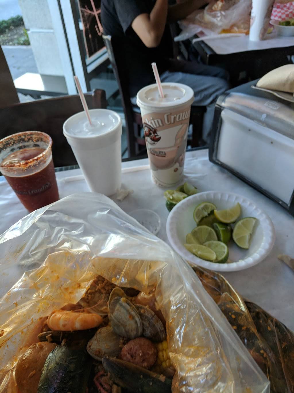 Stinkin Crawfish of Downey | restaurant | 4810, 8240 Firestone Blvd, Downey, CA 90241, USA | 5628620028 OR +1 562-862-0028