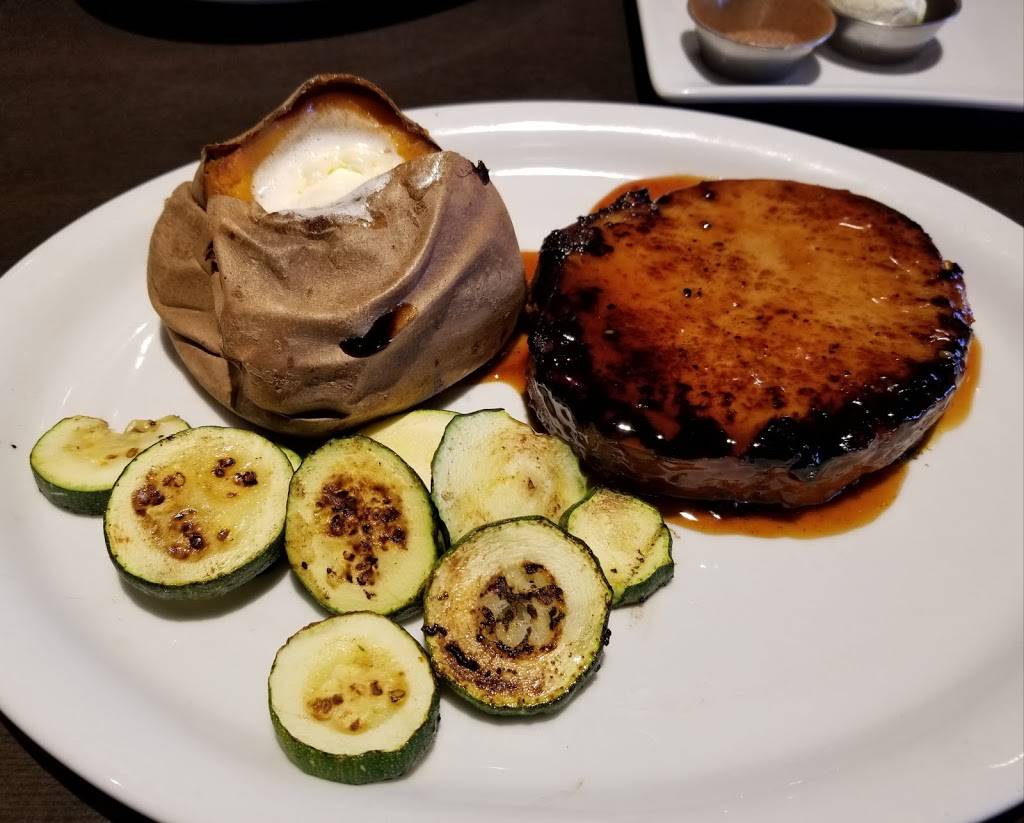 Ruby Tuesday | restaurant | 21301 Town Commons Dr, Estero, FL 33928, USA | 2394958672 OR +1 239-495-8672