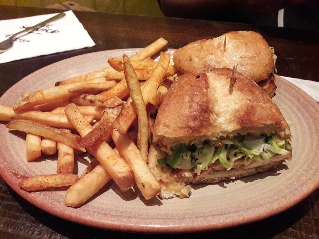 Nandos PERi-PERi | restaurant | 1138 Lake St, Oak Park, IL 60301, USA | 7084346296 OR +1 708-434-6296