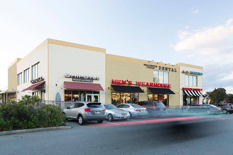 Fellsway Plaza | shopping mall | 630-760, Fellsway, Medford, MA 02155, USA | 6107471200 OR +1 610-747-1200
