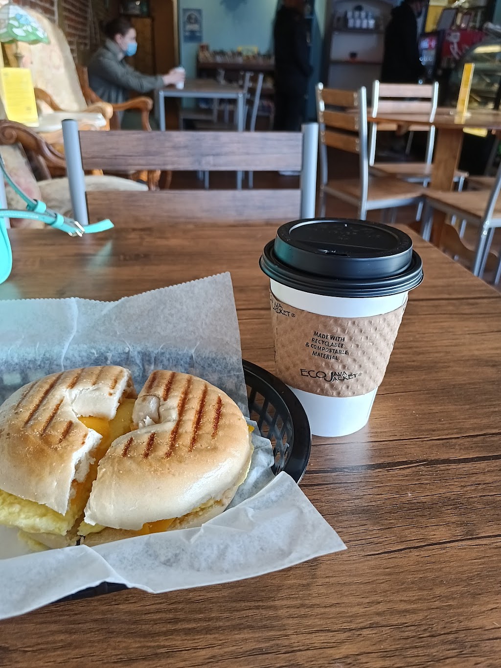 The Coffee Shoppe | cafe | 300 High St, Portsmouth, VA 23704, USA | 7573919191 OR +1 757-391-9191