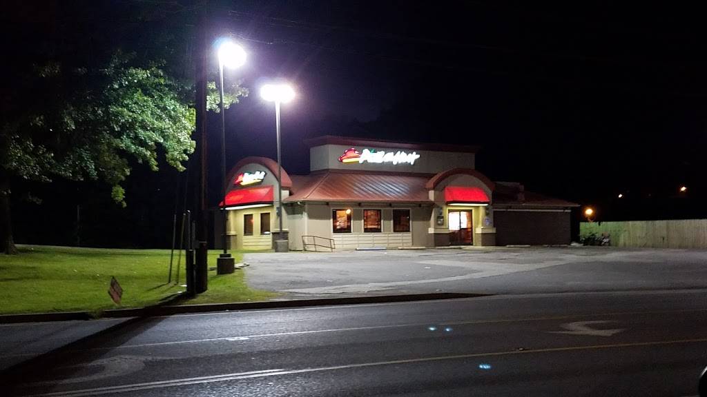 Pizza Hut | meal takeaway | 1442 Combs Rd, Hazard, KY 41701, USA | 6064395891 OR +1 606-439-5891