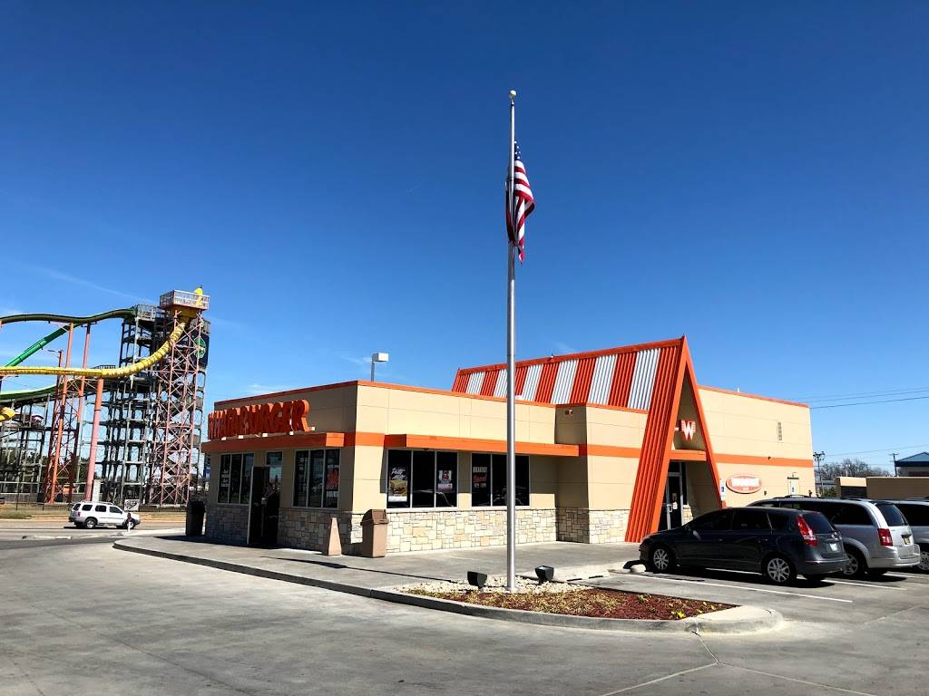 Whataburger | restaurant | 4888 E 21st St, Tulsa, OK 74114, USA | 9187477023 OR +1 918-747-7023