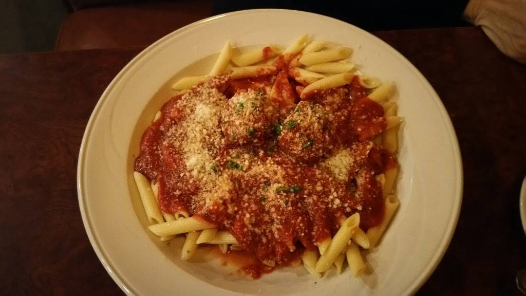 Johnnys Fine Food & Spirits | restaurant | 7807 Market St, Boardman, OH 44512, USA | 3307588262 OR +1 330-758-8262