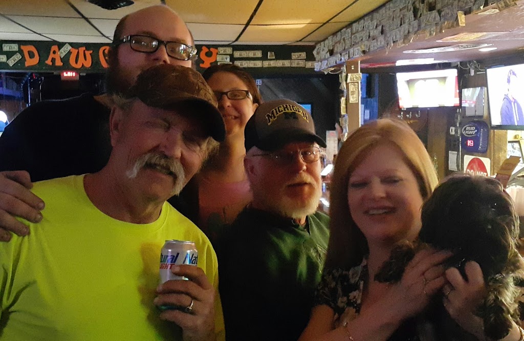 Dawg Ugly | restaurant | 121 Water St S, Williamsport, OH 43164, USA | 7409860014 OR +1 740-986-0014