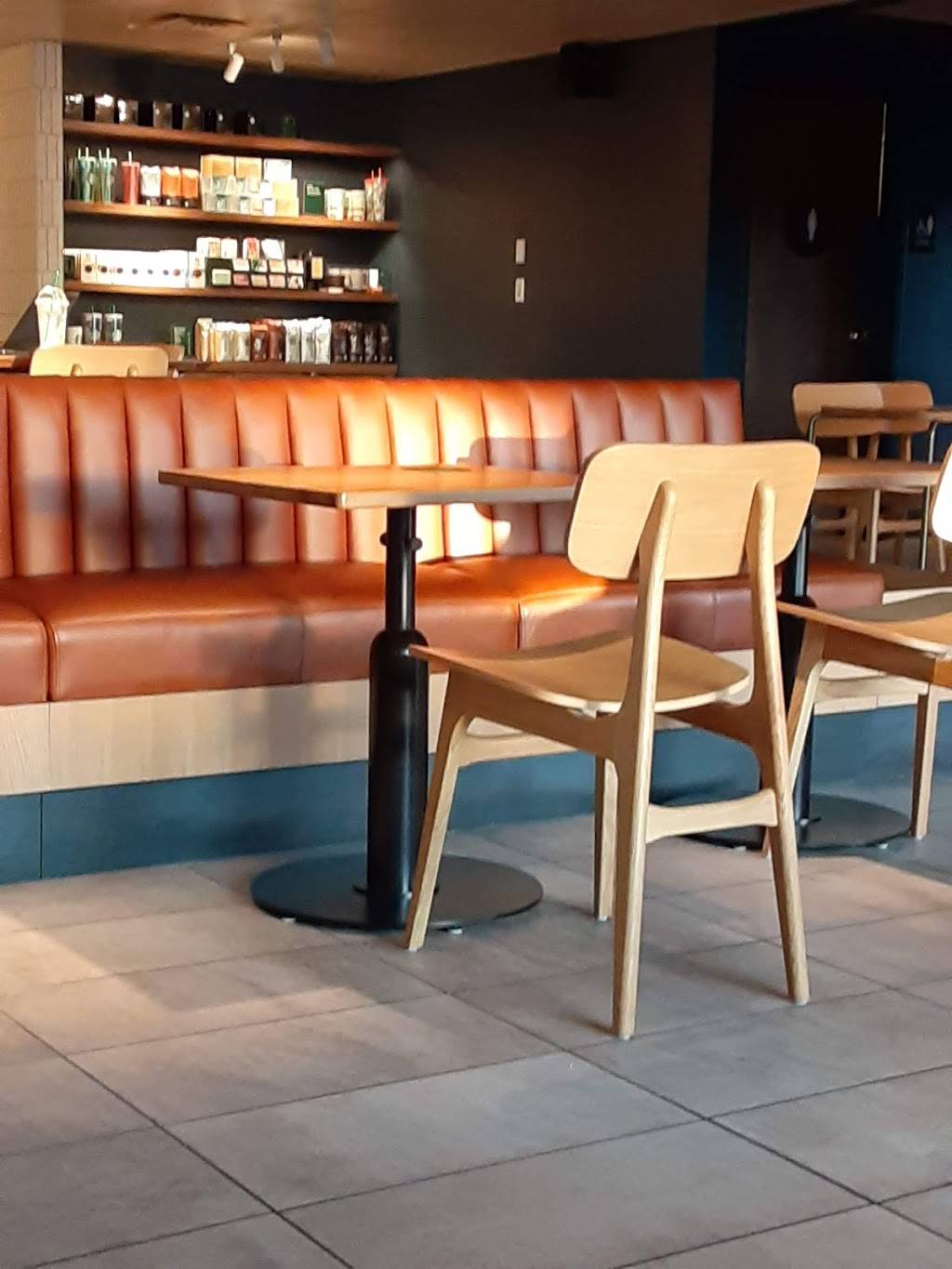 Starbucks | cafe | 1049 3rd Ave, Chula Vista, CA 91911, USA | 6194255945 OR +1 619-425-5945