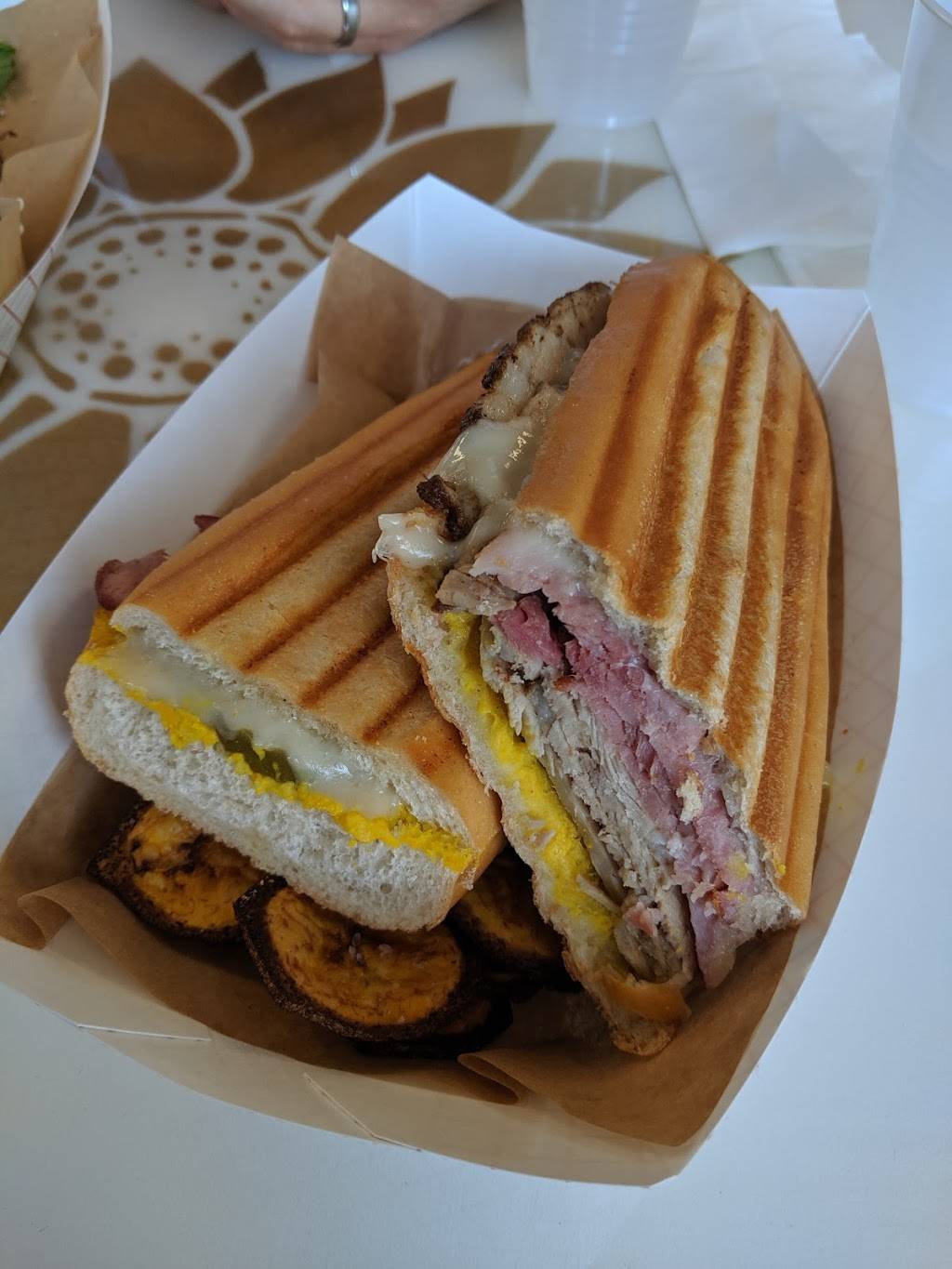 Guajiros Miami Eatery | restaurant | 1871 Seminole Trail, Charlottesville, VA 22901, USA | 4344652108 OR +1 434-465-2108