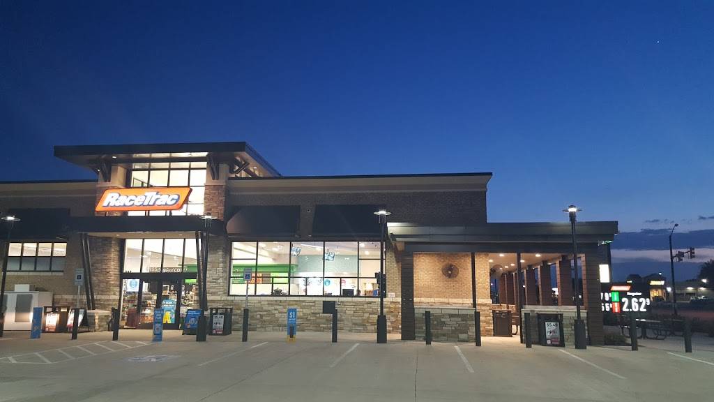 RaceTrac | bakery | 6495 Camp Bowie Blvd, Fort Worth, TX 76116, USA | 8177638448 OR +1 817-763-8448