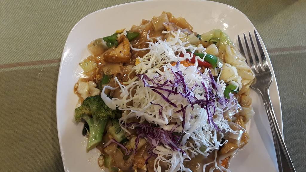 Thai Kitchen | restaurant | 2130 Main St #5, Longmont, CO 80501, USA | 3037727800 OR +1 303-772-7800