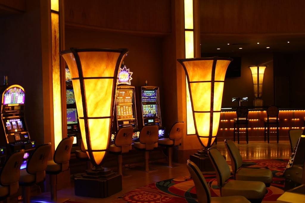 Hollywood Casino at Penn National Race Course | restaurant | 777 Hollywood Blvd, Grantville, PA 17028, USA | 7174692211 OR +1 717-469-2211