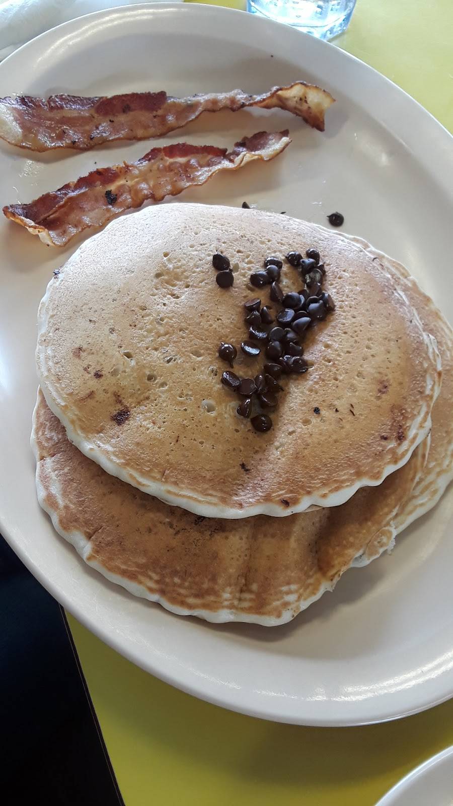 4 Corners Diner | restaurant | 100 E Fort Macon Rd, Atlantic Beach, NC 28512, USA | 2522408855 OR +1 252-240-8855