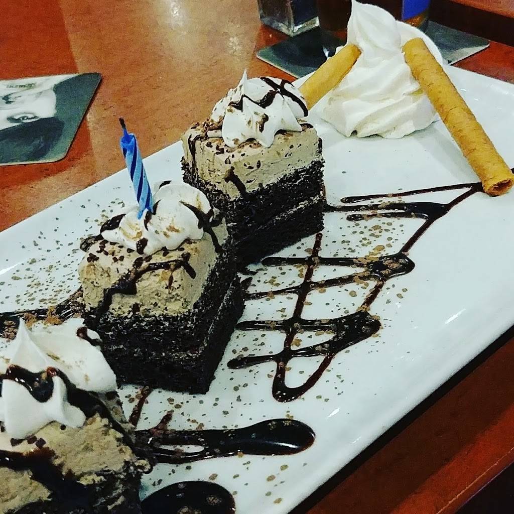 La Cage | restaurant | 325 Boulevard Gréber, Gatineau, QC J8T 5R3, Canada | 8192462243 OR +1 819-246-2243