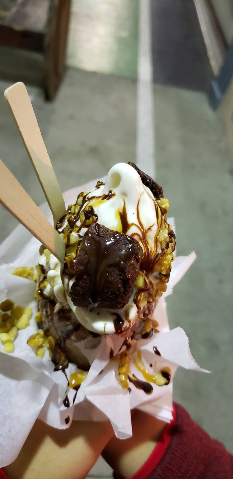 Turn Dough - Chimney Cakes, Donut Ice Cream Cones | bakery | 1425 Ocean Front Walk, Venice, CA 90291, USA | 4243075005 OR +1 424-307-5005