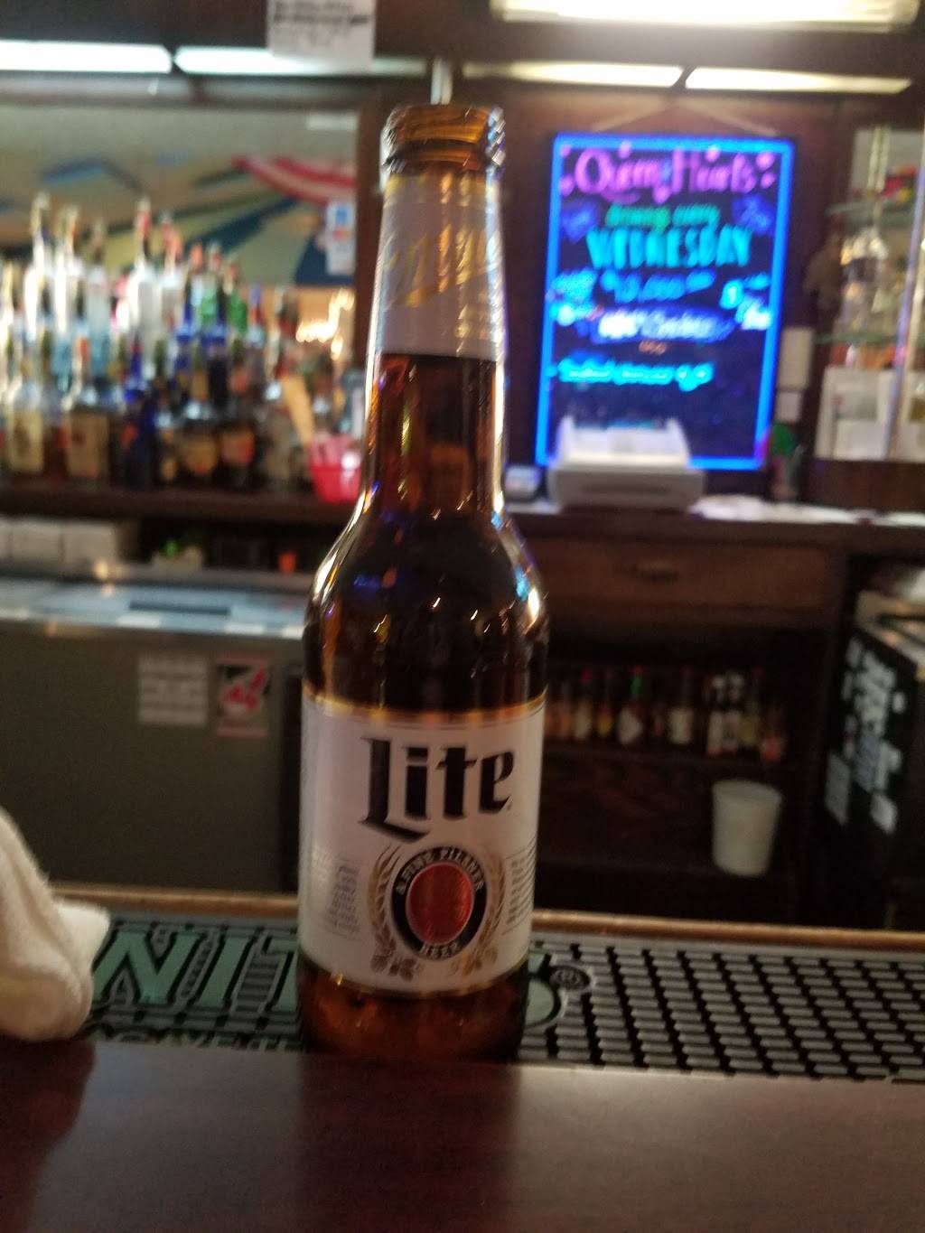 Uncs Patio Lounge | night club | 10584 E Washington St, Chagrin Falls, OH 44023, USA | 4405432799 OR +1 440-543-2799