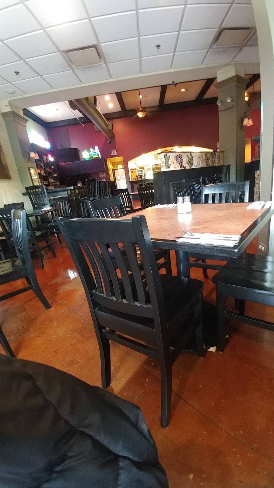 Armands Pizza & Pasta | restaurant | 105 W 1st St, Elmhurst, IL 60126, USA | 6307825800 OR +1 630-782-5800