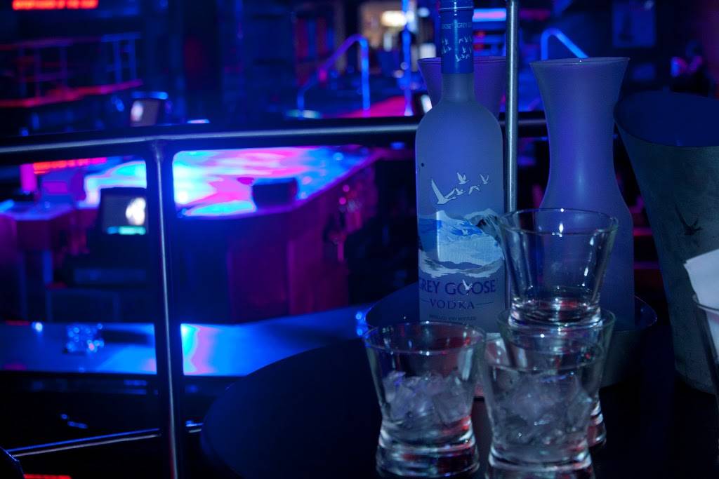 Delilahs | night club | 100 Spring Garden St, Philadelphia, PA 19123, USA | 2156252800 OR +1 215-625-2800