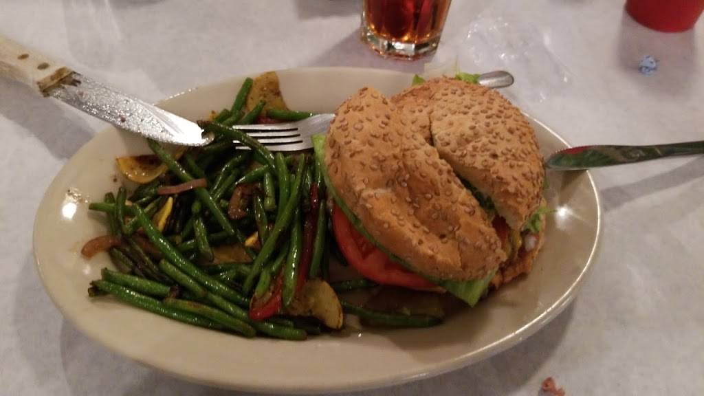 Perrins Restaurant | restaurant | 2216 Hickory Ave, Harahan, LA 70123, USA | 5043054822 OR +1 504-305-4822