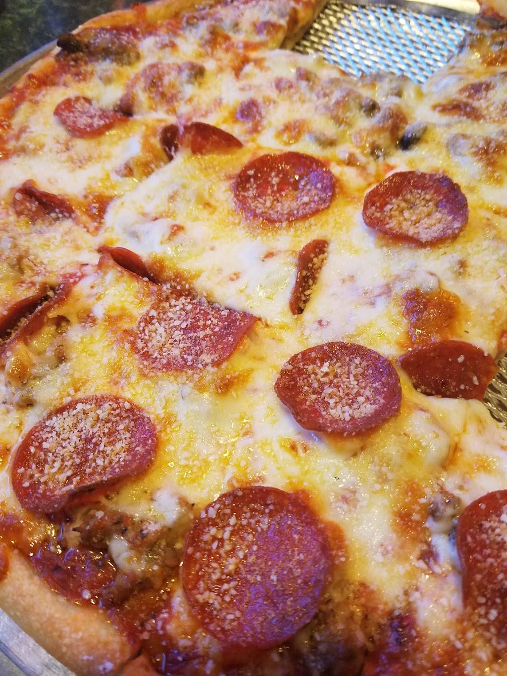 Peru Pizza House Restaurant | restaurant | 1702 4th St, Peru, IL 61354, USA | 8152237408 OR +1 815-223-7408