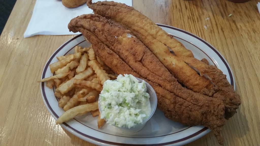 Oak Island Restaurant | restaurant | 6302 E Oak Island Dr, Oak Island, NC 28465, USA | 9102019925 OR +1 910-201-9925