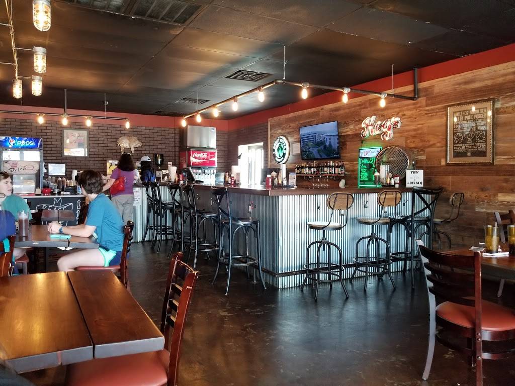 Delta Q | restaurant | 1112 N Washington St, Forrest City, AR 72335, USA | 8706331234 OR +1 870-633-1234