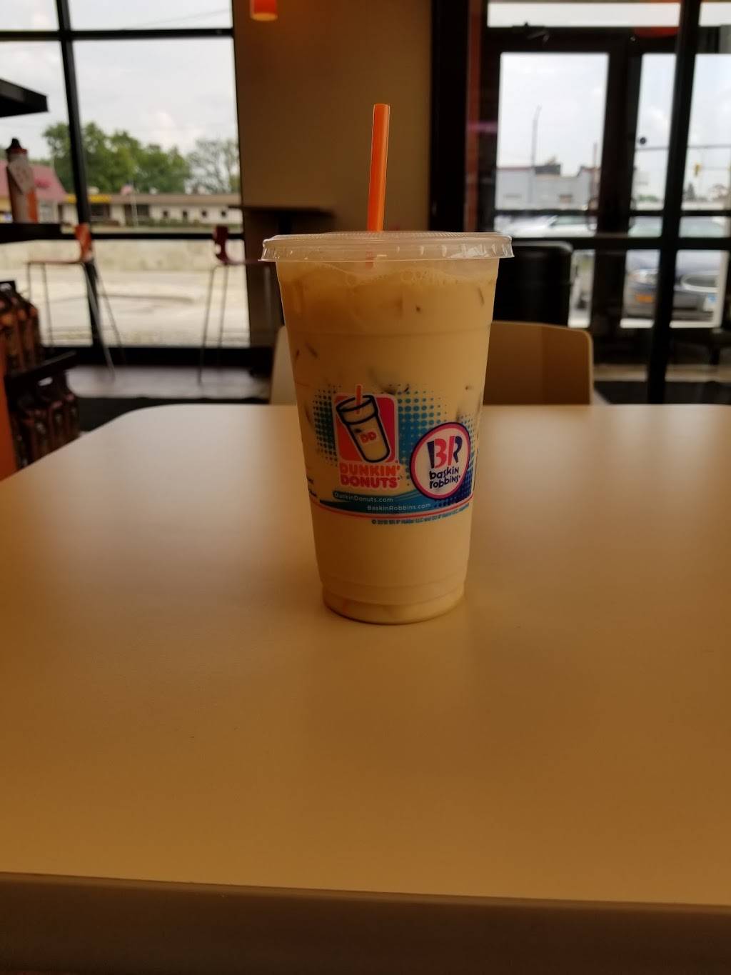Dunkin | bakery | 59 W Locust St, Canton, IL 61520, USA | 3093575198 OR +1 309-357-5198