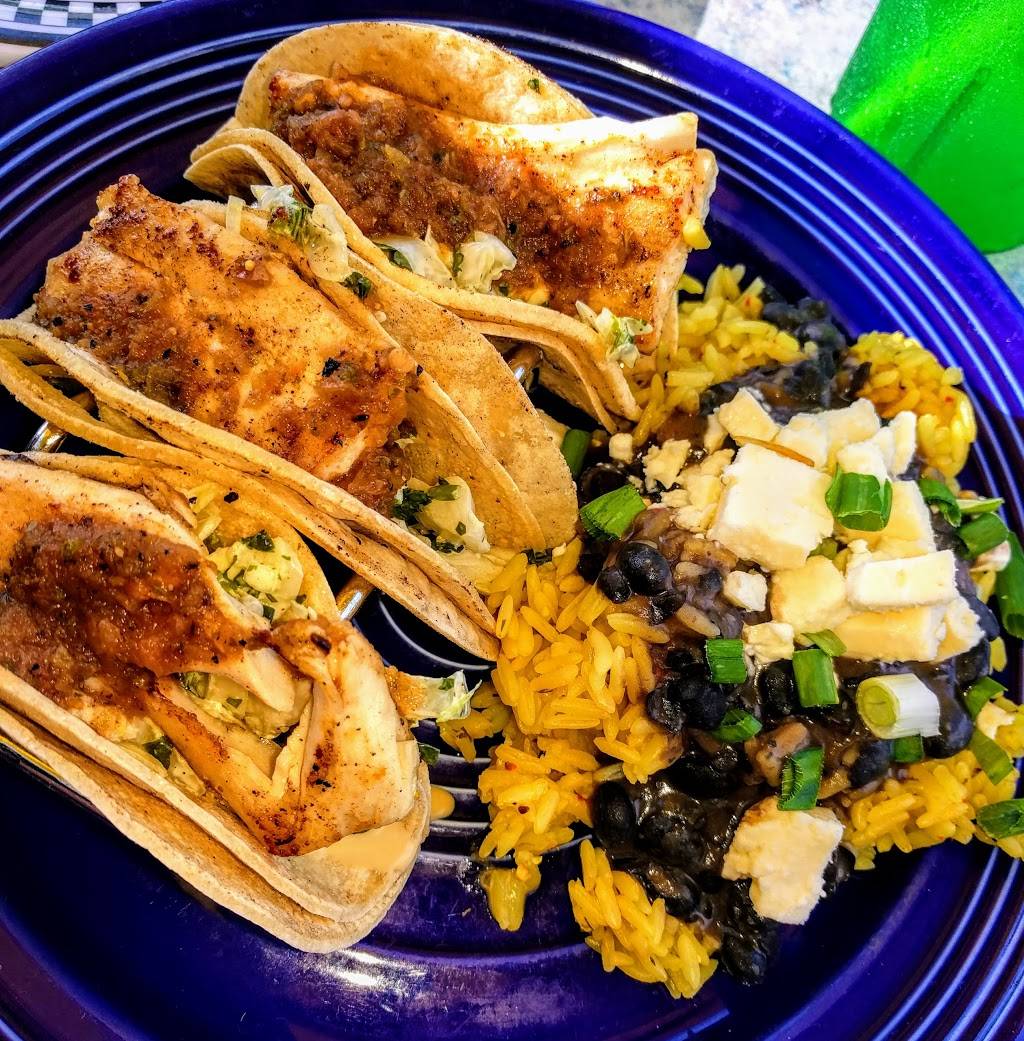 Quaker Steak & Lube | restaurant | 7834 Reynolds Rd, Mentor, OH 44060, USA | 4409549464 OR +1 440-954-9464