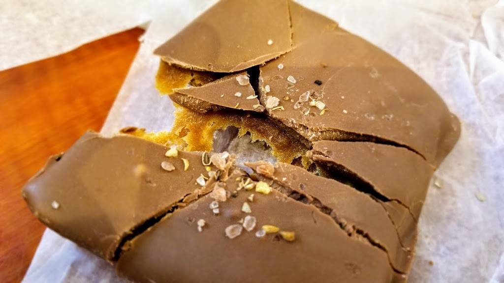 Purple Feather Cafe & Treatery | meal takeaway | 334 Commercial St, Provincetown, MA 02657, USA | 5084879100 OR +1 508-487-9100