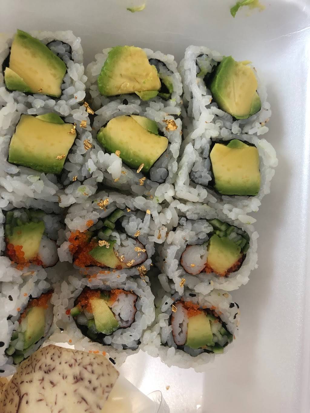 Sushi Maki House | restaurant | 645 Lakeshore Rd E, Mississauga, ON L5G 1J5, Canada | 9052710517 OR +1 905-271-0517