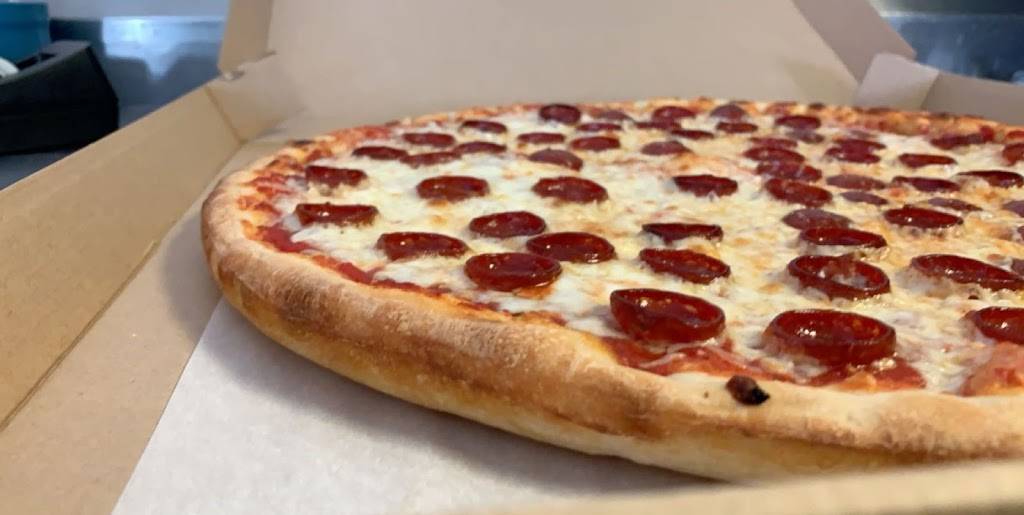 Benito’s pizza | meal delivery | 4410 Lake Ave, Rochester, NY 14612, USA | 5856639242 OR +1 585-663-9242