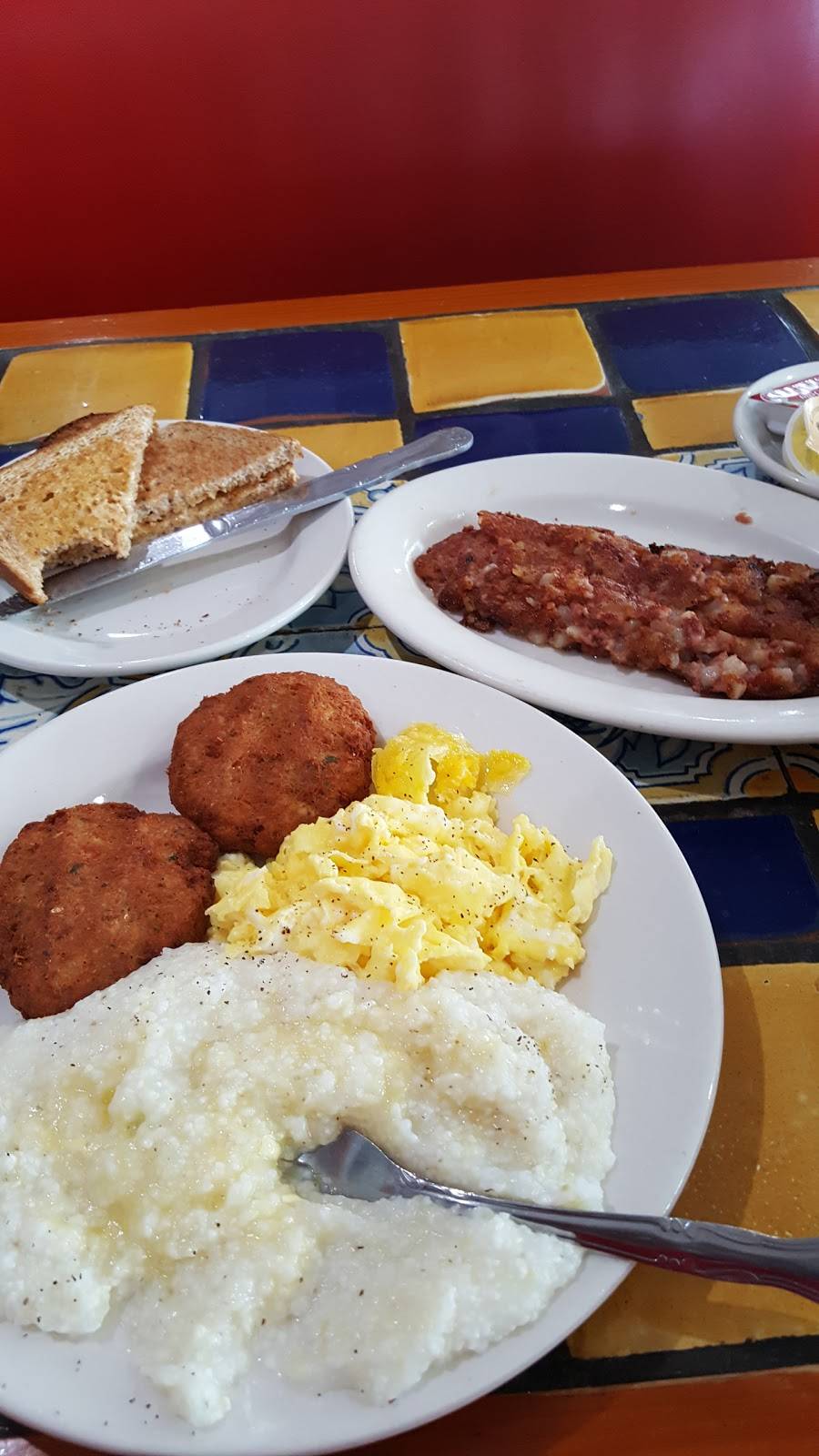 Stadium Diner | restaurant | 19904 NW 2nd Ave, Miami Gardens, FL 33169, USA | 3056526912 OR +1 305-652-6912