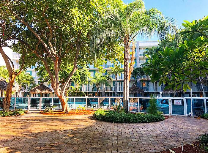 Crisp Eatery and Bar | restaurant | 4900 Powerline Rd, Fort Lauderdale, FL 33309, USA | 9547764880 OR +1 954-776-4880