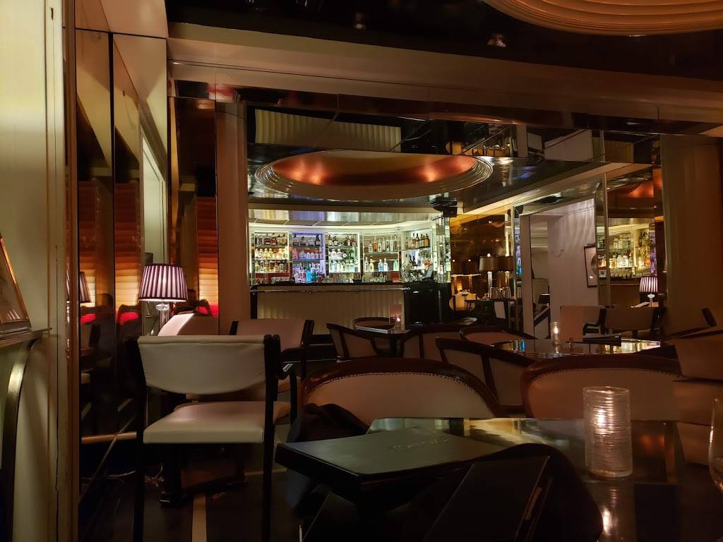 The Commodore Bar & Restaurant | restaurant | 79 Western Ave N, St Paul, MN 55102, USA | 6513305999 OR +1 651-330-5999