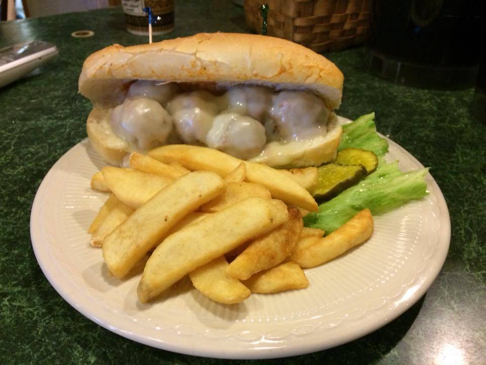 V & T Cafe & Grill | cafe | 18013 Forest Rd #A10, Forest, VA 24551, USA | 4343850415 OR +1 434-385-0415