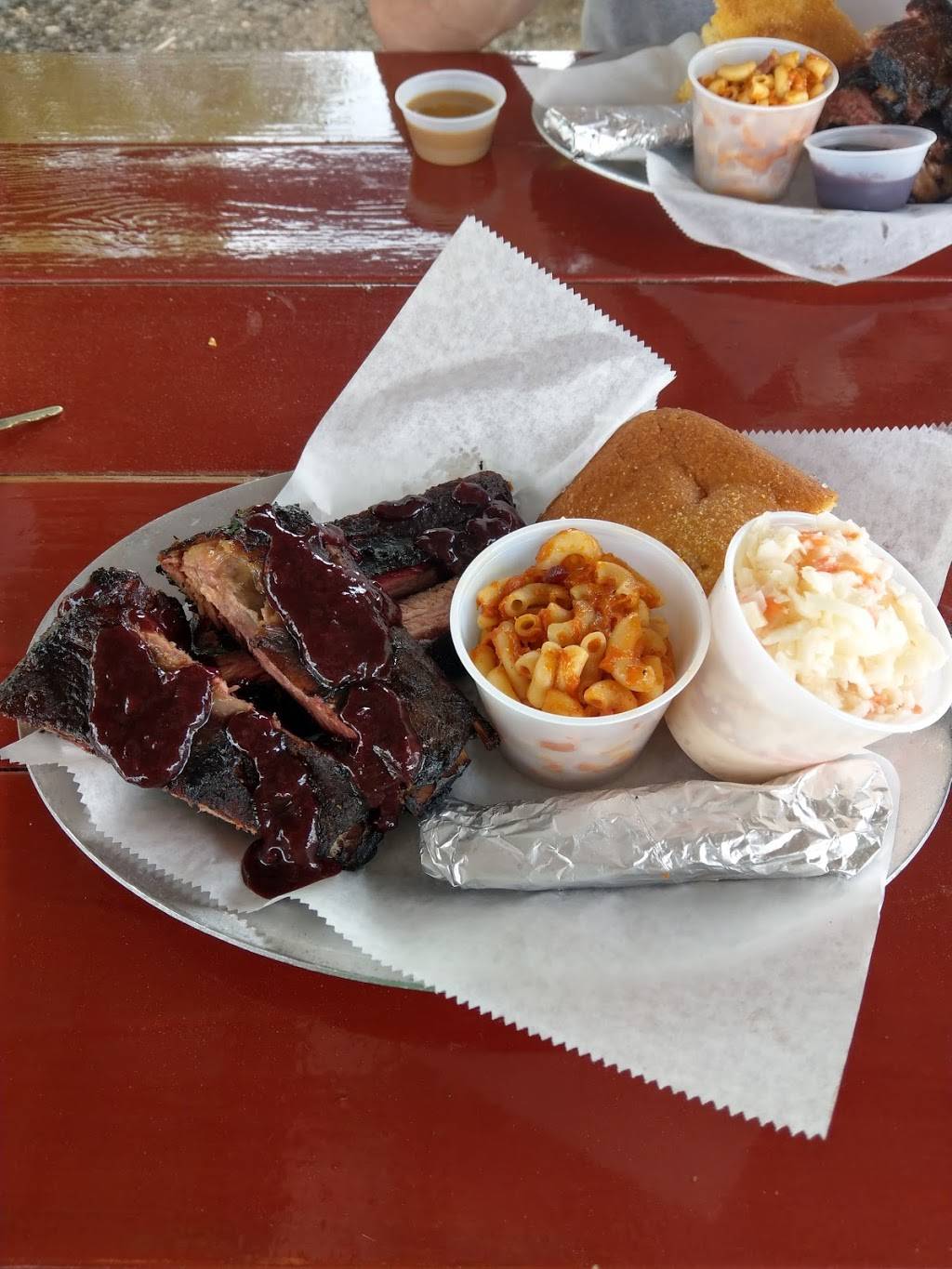 Brother Bears BBQ & Catering | restaurant | 53 White Horse Pike, Chesilhurst, NJ 08089, USA | 8566281888 OR +1 856-628-1888