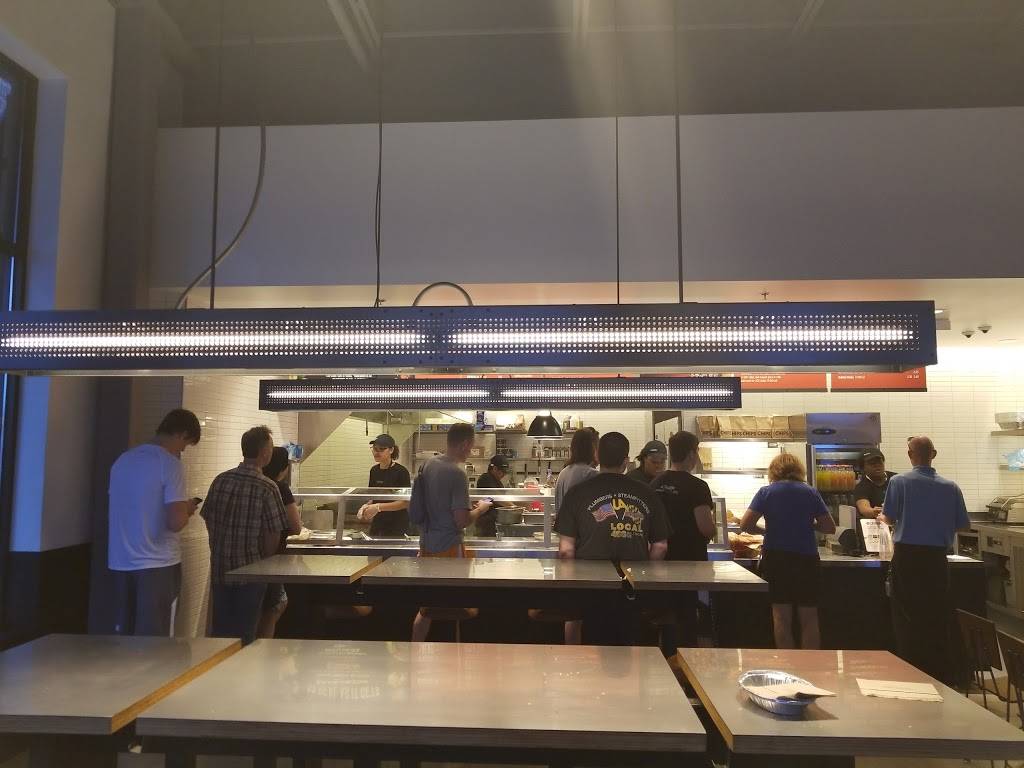 Chipotle Mexican Grill | restaurant | 11811 W Market Pl Ste 3, Fulton, MD 20759, USA | 2406365950 OR +1 240-636-5950