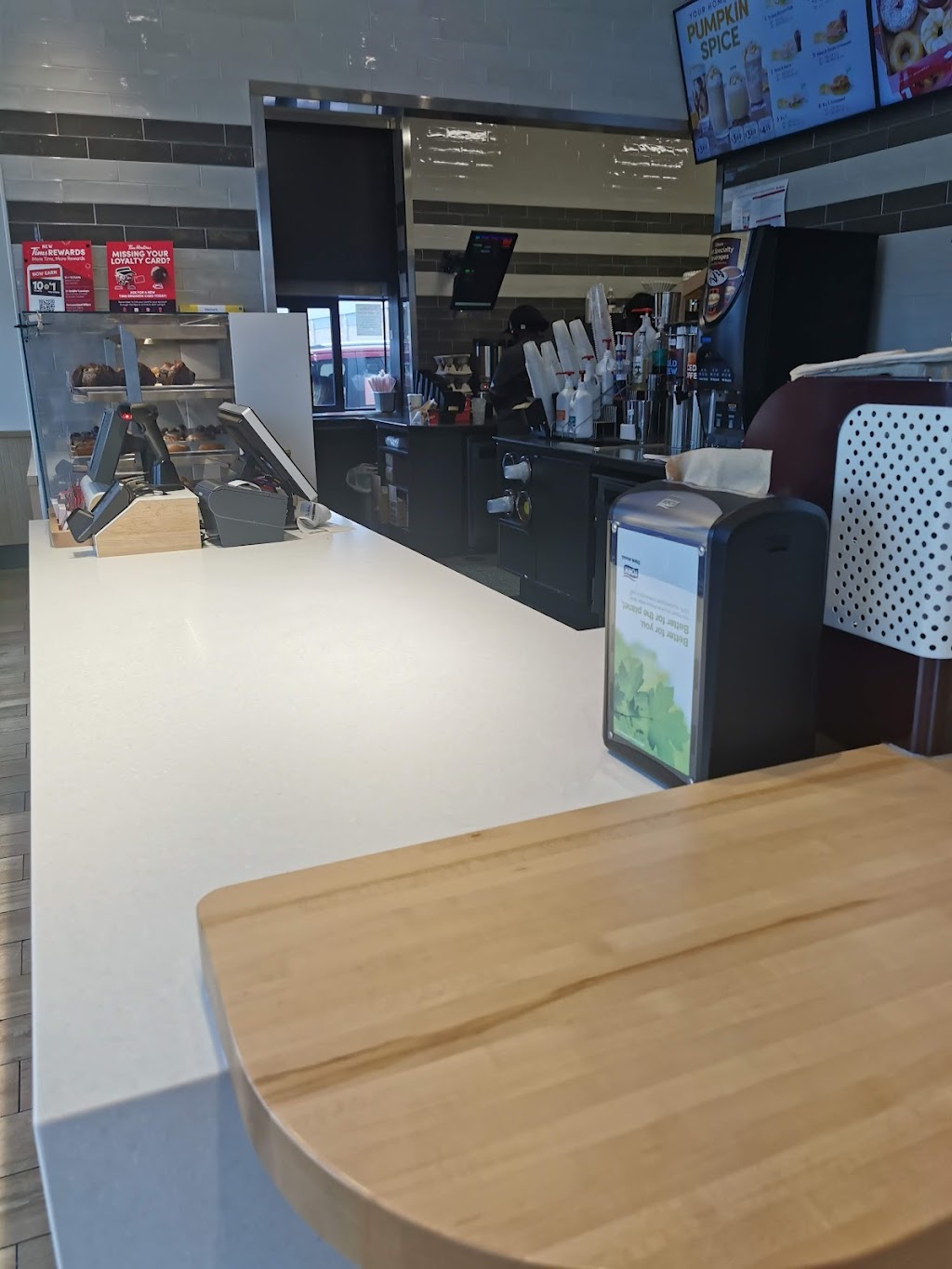 Tim Hortons | restaurant | 380 Niagara St, Buffalo, NY 14201, USA | 7163818869 OR +1 716-381-8869