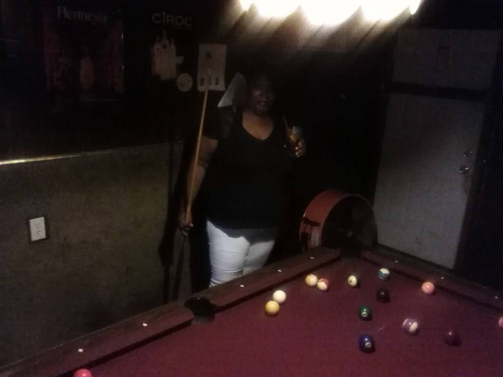 Boston Bar & Grill | restaurant | 3535 W Villard Ave, Milwaukee, WI 53209, USA | 4144646111 OR +1 414-464-6111