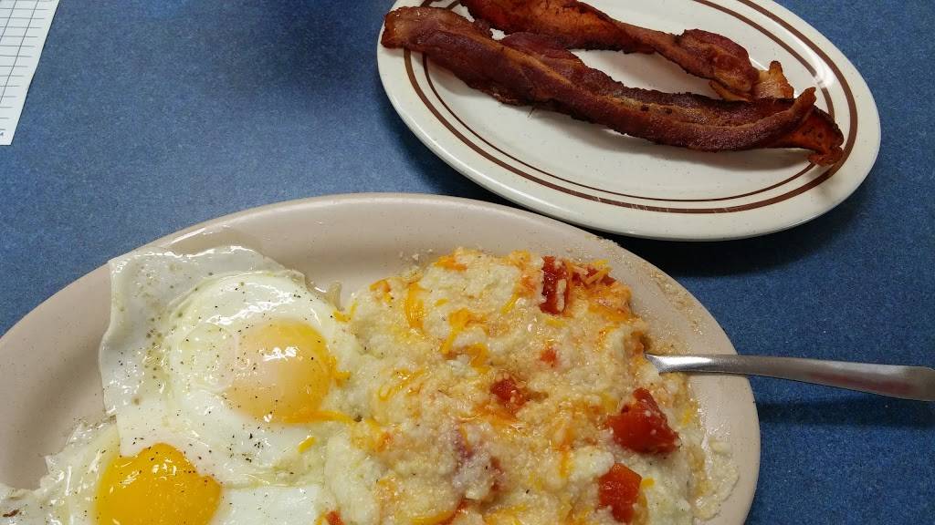 J&J Cafeteria | cafe | 1303 4th Ave, Conway, SC 29526, USA | 8432486281 OR +1 843-248-6281