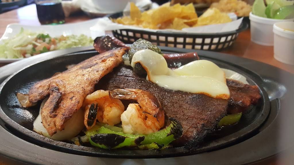 El Pulpo Restaurant | restaurant | 2829 W Northwest Hwy # 330, Dallas, TX 75220, USA | 2143669669 OR +1 214-366-9669