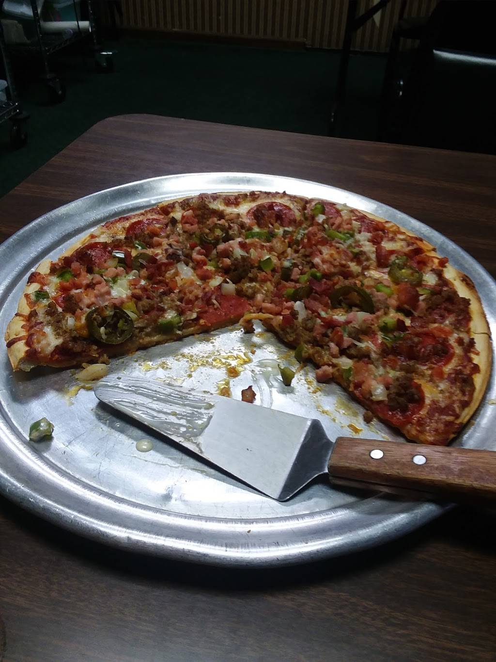 Cornerstone Cafe | restaurant | 4 E Main St, Gordonsville, TN 38563, USA | 6156838211 OR +1 615-683-8211