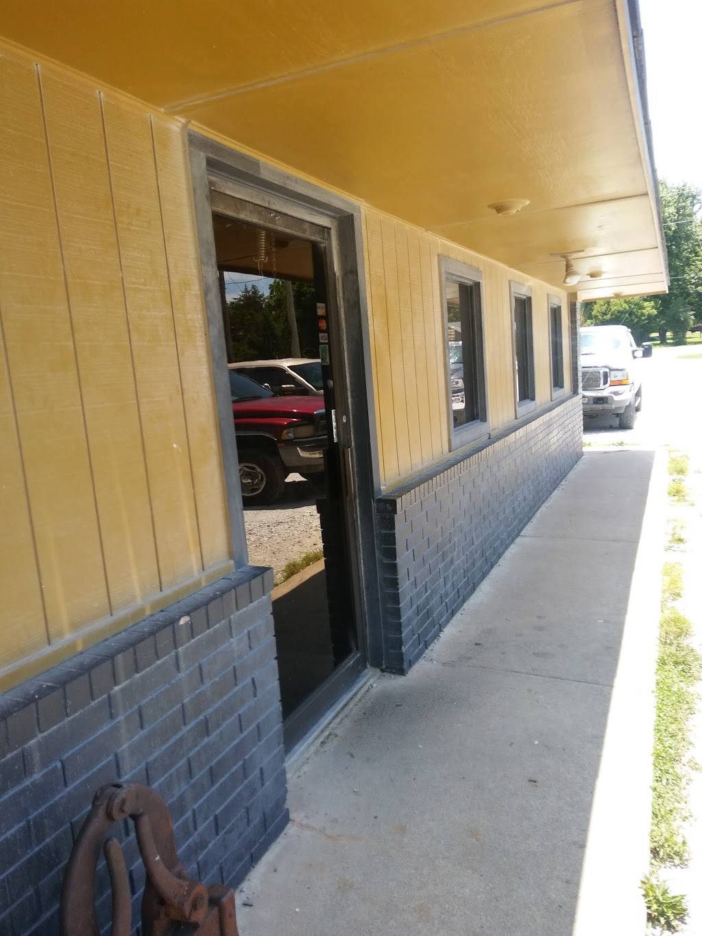 Jakes Cafe | restaurant | 74 W Main St, West Fork, AR 72774, USA | 4798393390 OR +1 479-839-3390