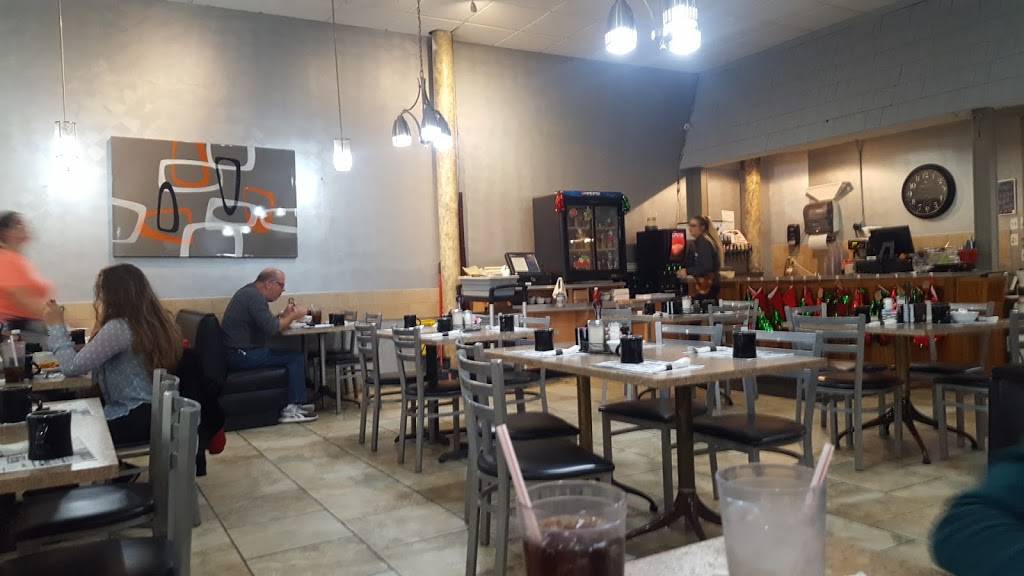 Dimitris Corner Restaurant | restaurant | 103 E Herrick Ave, Wellington, OH 44090, USA | 4406474976 OR +1 440-647-4976