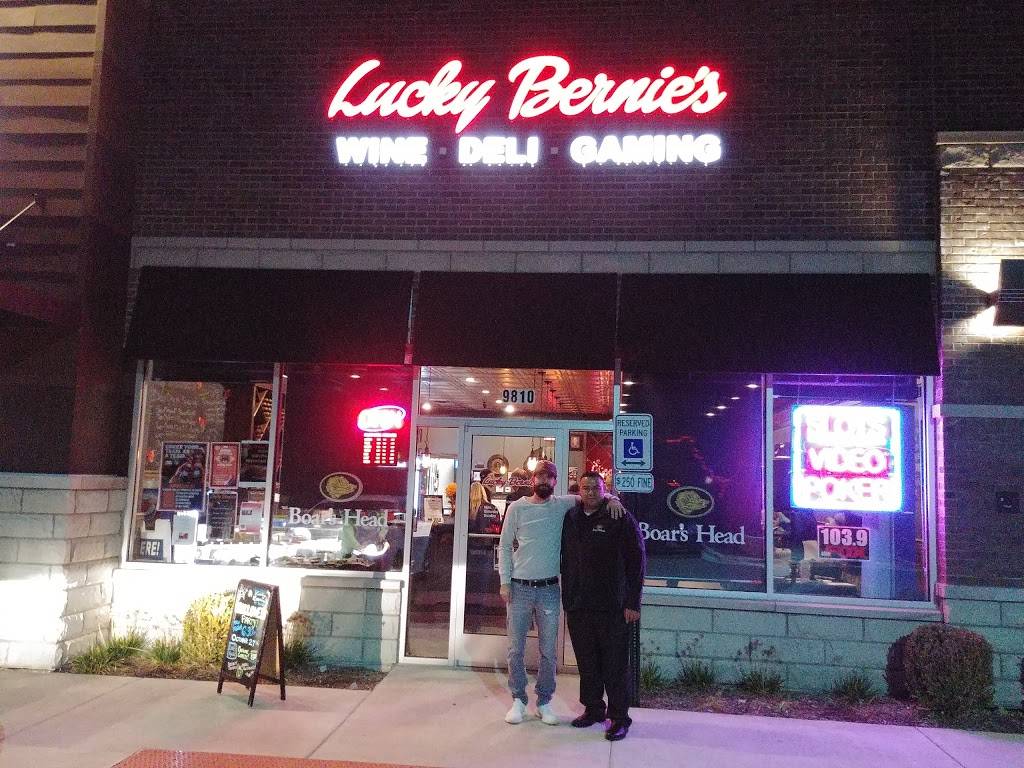 Lucky Bernies Huntley | restaurant | 9810 IL-47, Huntley, IL 60142, USA | 2248587323 OR +1 224-858-7323