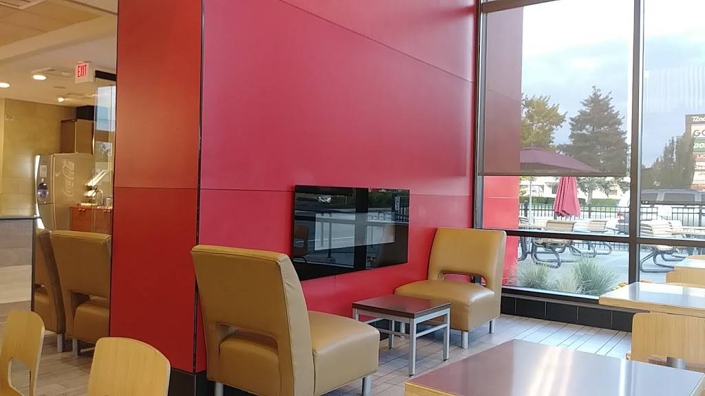 Wendys | restaurant | 1401 72nd St E, Tacoma, WA 98404, USA | 2534731659 OR +1 253-473-1659