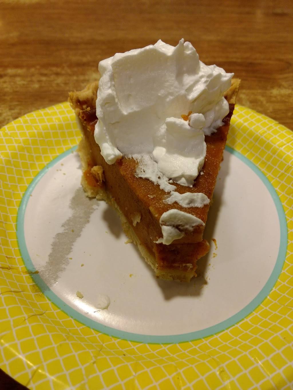 Tee Jayes Country Place | restaurant | 4910 N High St, Columbus, OH 43214, USA | 6148851383 OR +1 614-885-1383