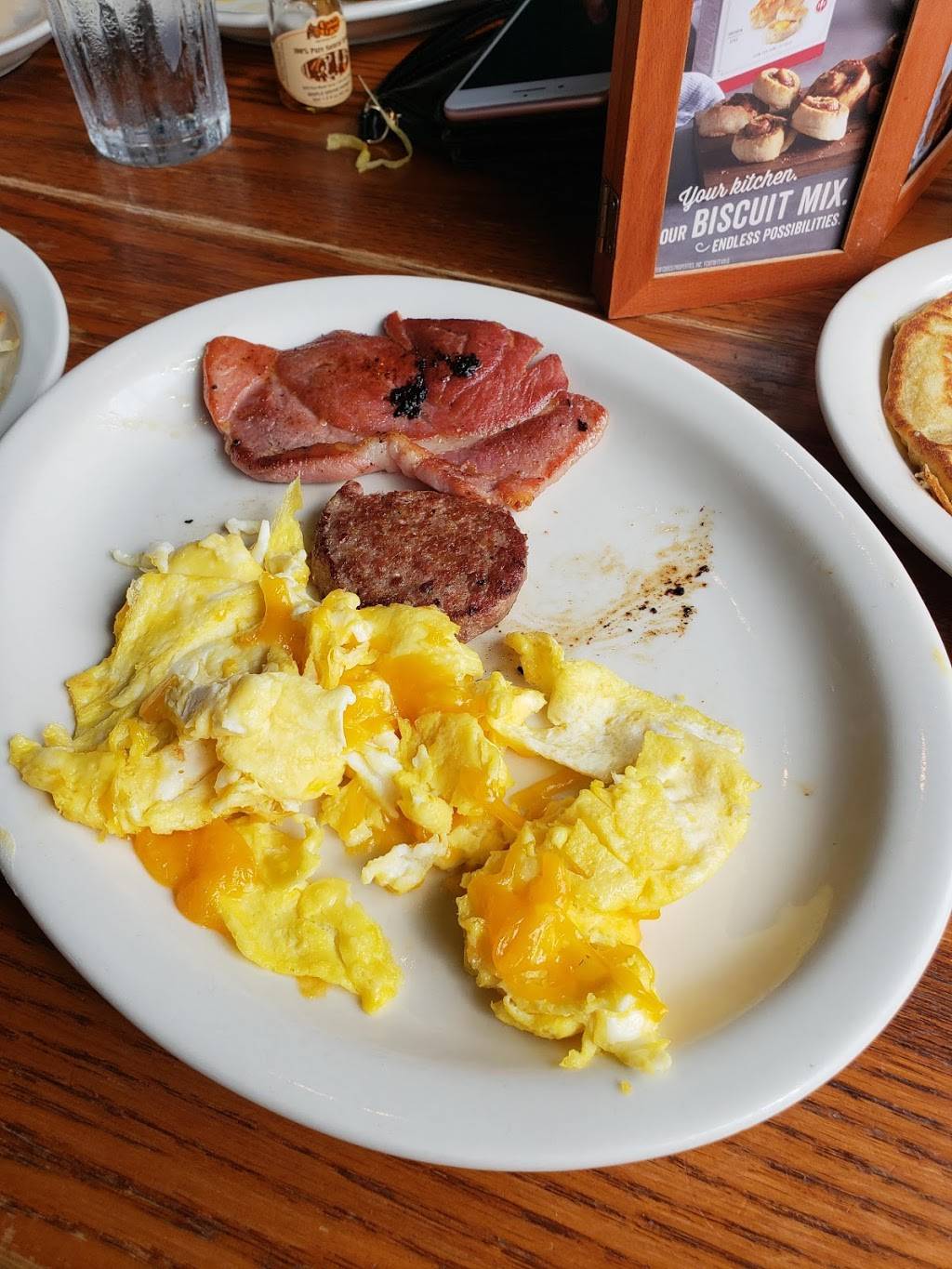 Cracker Barrel Old Country Store | restaurant | 17017 Abercorn St, Savannah, GA 31419, USA | 9129276559 OR +1 912-927-6559