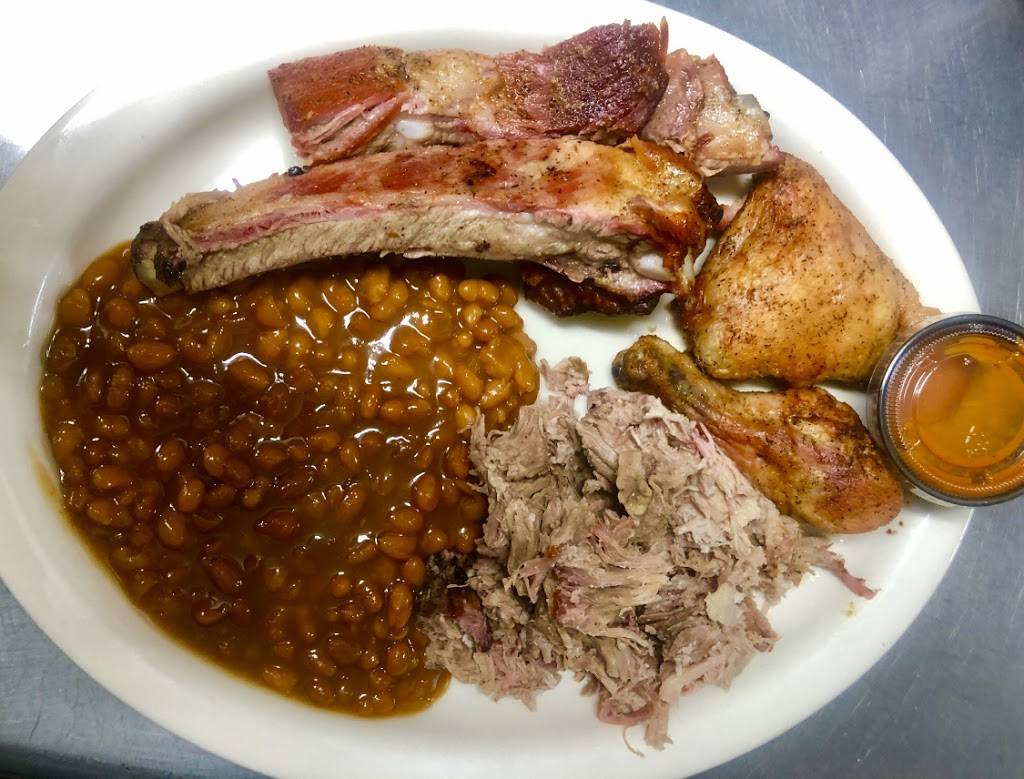 Gophers Southern Cooking & BBQ | restaurant | 515 W JL Tyre St, Screven, GA 31560, USA | 9125792785 OR +1 912-579-2785